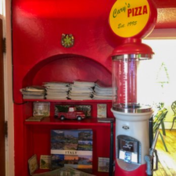 Cary's Pizza - Reading shelf - Pizza Near Me - Wickenburg, Arizona