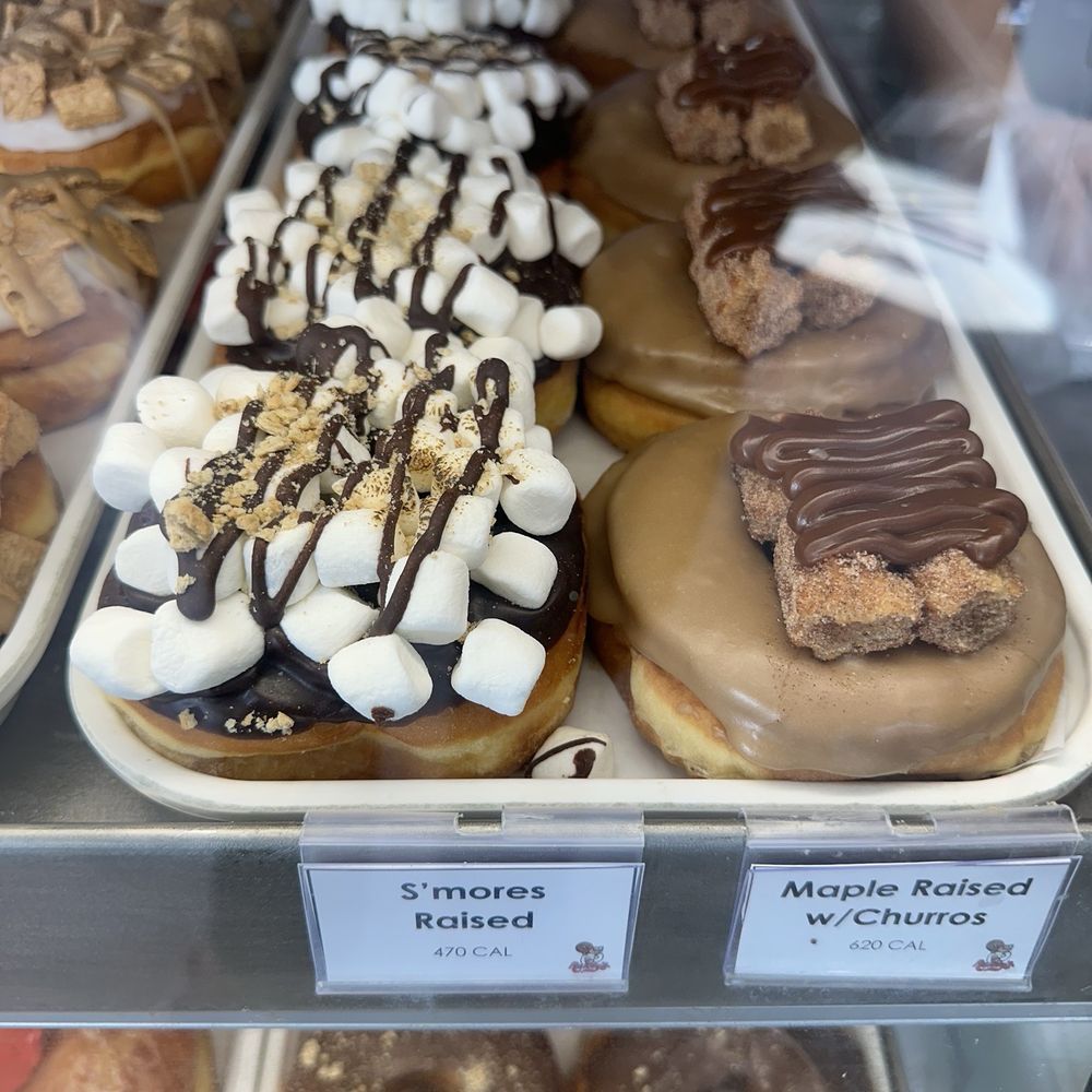 Randy’s Donuts - Donuts Near Me - Los Angeles, California