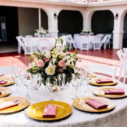 Candi’s Flowers - Centerpieces