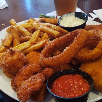 Manny's Diner - Fried seafood platter - Diners Near Me - Clark, New Jersey Manny's Diner - Fried seafood platter - Diners Near Me - Clark, New Jersey