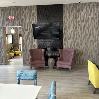La Quinta by Wyndham - Columbus - Lounge - Hotels Near Me - Columbus, Mississippi La Quinta by Wyndham - Columbus - Lounge - Hotels Near Me - Columbus, Mississippi