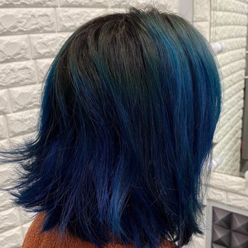 Andy Lam - Before photo (when I first came into Andy's studio) there's a lot of green and yellow in the roots - Hair Stylists Near Me - Tustin, California