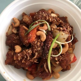 Prik Thai Eatery - Chicken cashew (actually a mix of chicken, beef, tofu) - Thai Near Me - Vancouver, British Columbia