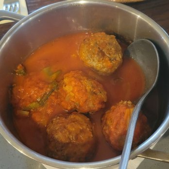 De 7 Schaken - Meatballs with tomato sauce - Modern European Near Me - Antwerp, VAN