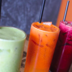 Fowl & Fodder Downtown - Organi cold-pressed juices