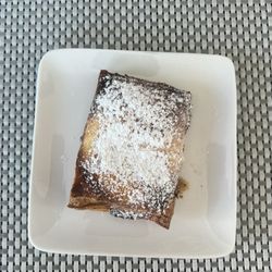 Sea Street Inn - Homemade danish