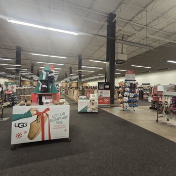 DSW Designer Shoe Warehouse - Shoe Stores Near Me - Rogers, Arkansas