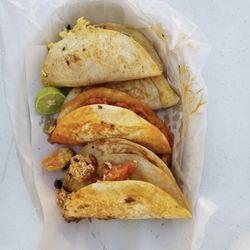 Tacos El Güero - Tacos dorados