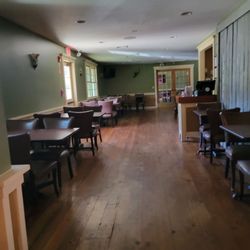 Pinewood Pub