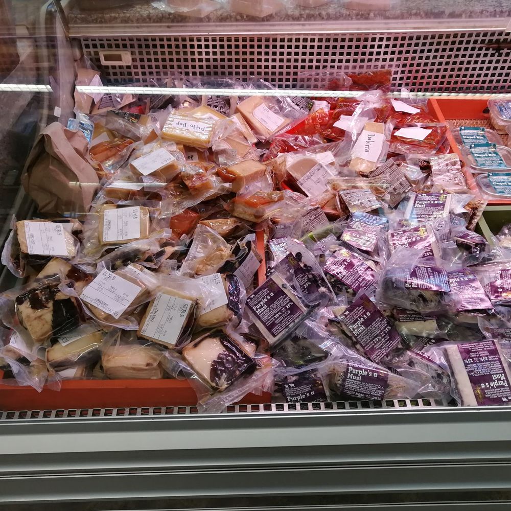 5th Town Artisan Cheese - Cold display case - Cheese Shops Near Me - Picton, Ontario 5th Town Artisan Cheese - Cold display case - Cheese Shops Near Me - Picton, Ontario