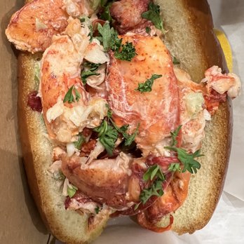 Red's Best - Lobster roll - Seafood Near Me - Boston, Massachusetts