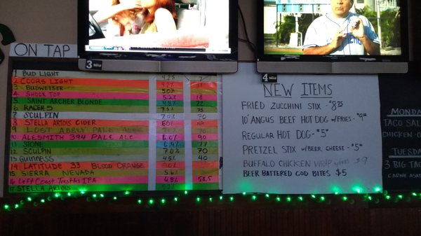 Kelly’s Pub by null