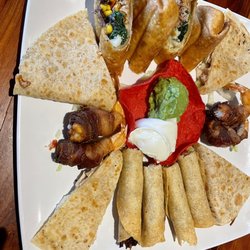 La Brisa Mexican Bar & Grill - Sampler platter - always want this!
