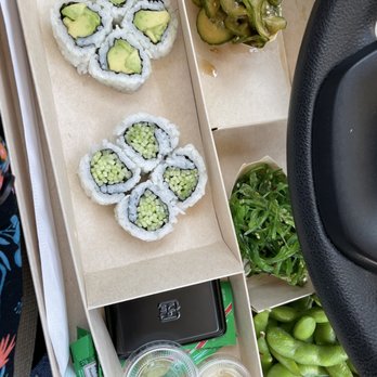Yakumi - It was a perfect light lunch, but I needed the sashimi to feel full. - Sushi Bars Near Me - Burbank, California