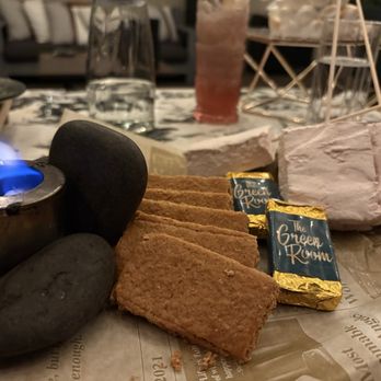 The Green Room - S'mores - Cocktail Bars Near Me - Burbank, California The Green Room - S'mores - Cocktail Bars Near Me - Burbank, California