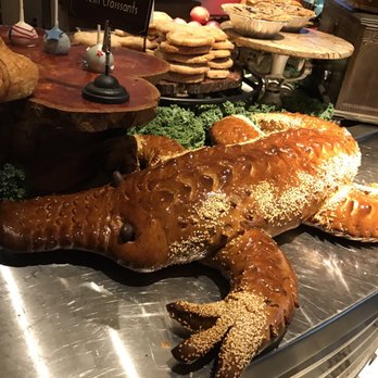 Clifton's Republic - The Alligator Bread @ USO Show @ Clifton's - Bars Near Me - Los Angeles, California