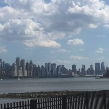 Pier 115 - The view. Outdoor seating as well. Glorious. - Sports Bars Near Me - Edgewater, New Jersey Pier 115 - The view. Outdoor seating as well. Glorious. - Sports Bars Near Me - Edgewater, New Jersey