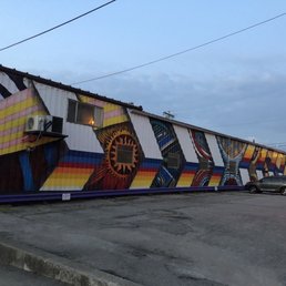 Exterior photo of Colorful Arrows Mural - Louisville, Kentucky Exterior photo of Colorful Arrows Mural - Louisville, Kentucky