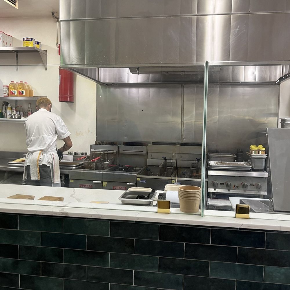 Daybird - Kitchen - Chicken Shop Near Me - Los Angeles, California