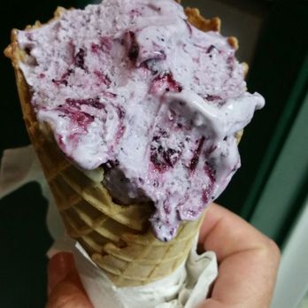 CJ's Big Dipper - Blueberry delight - Ice Cream & Frozen Yogurt Near Me - Bar Harbor, Maine CJ's Big Dipper - Blueberry delight - Ice Cream & Frozen Yogurt Near Me - Bar Harbor, Maine