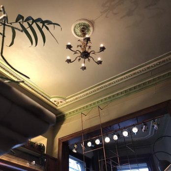 Belladone - Corner view - Cocktail Bars Near Me - Saint-Gilles, BRU