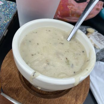 Archie Moore's - Chowder - American Near Me - Wallingford, Connecticut