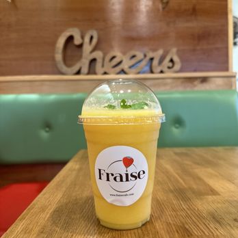 Fraise Cafe - Passion Mango Smoothie - Creperies Near Me - Fullerton, California