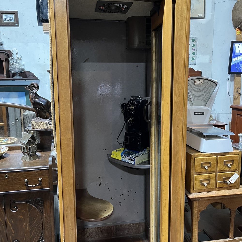 Seattle Antiques Market - Antiques Near Me - Seattle, Washington Seattle Antiques Market - Antiques Near Me - Seattle, Washington