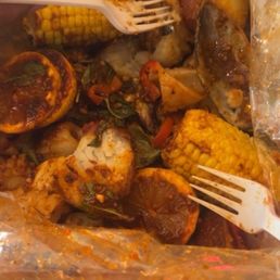 Shrimp (1/2 lb) Mussels (1 lb) Clams (1 lb) Squid (1 lb) Clams Mini Combo Shrimp (1/2 lb) Mussels (1 lb) Clams (1 lb) Squid (1 lb) Clams Mini Combo