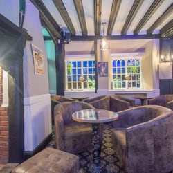 The Bell - Lounge Bar