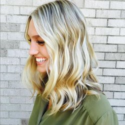 Silvia Salon - Blonde