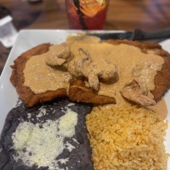 Memo's Cocina & Tequila Bar - Milanesa de pollo con Camarones - Mexican Near Me - Turlock, California
