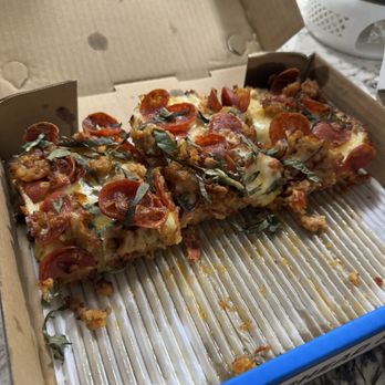 Motorhead Pizza - GOLD RUSH - Pizza Near Me - Loomis, California Motorhead Pizza - GOLD RUSH - Pizza Near Me - Loomis, California