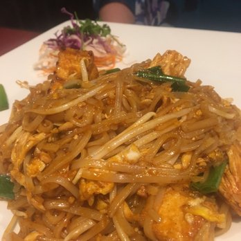Thai Ruby - Pad Thai chicken and tofu. Really good! - Thai Near Me - Flower Mound, Texas