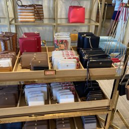 I purchased the bag in the middle I purchased the bag in the middle