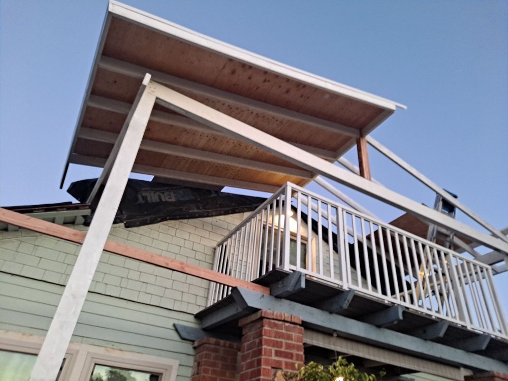 Slide of Alfaros and Son Roofing