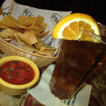 El Cholo - Chips & Salsa with Ice Tea - Mexican Near Me - Anaheim, California El Cholo - Chips & Salsa with Ice Tea - Mexican Near Me - Anaheim, California