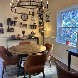 Mugs & Muffins Cafe