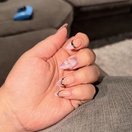 Acrylic nails