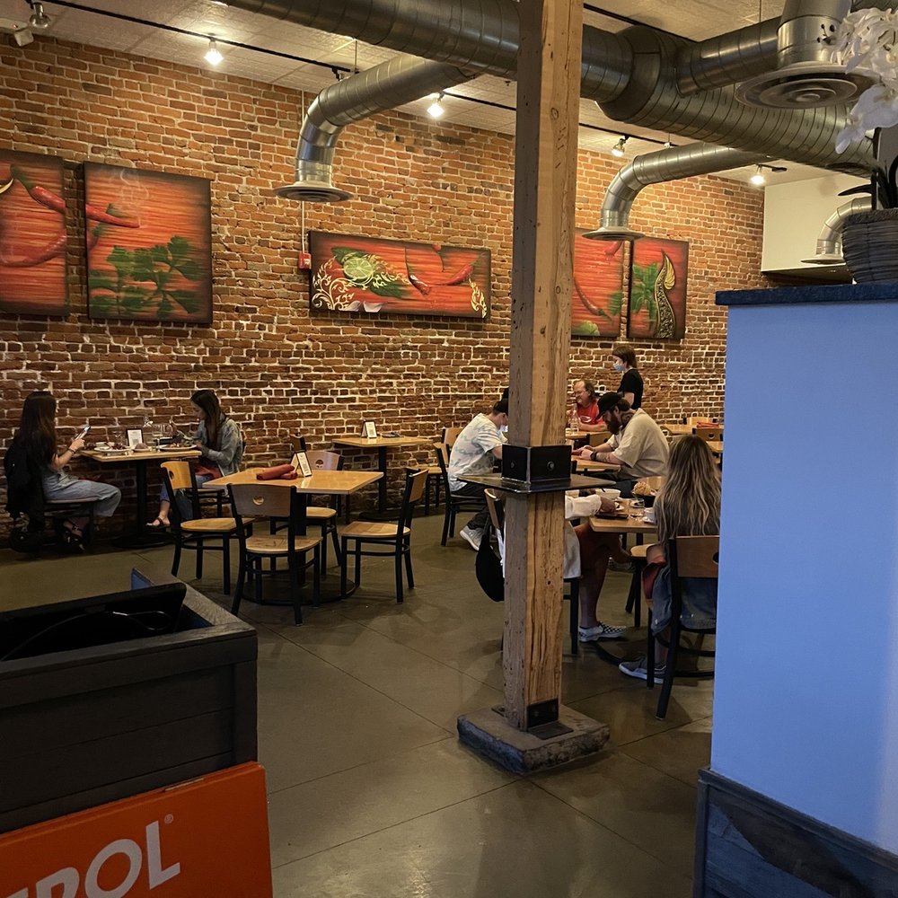 Aloy Modern Thai - Atmosphere - Thai Near Me - Denver, Colorado