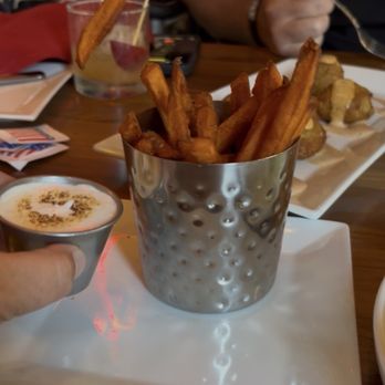 Roadtrip Bayshore - Sweet potato fries - Cocktail Bars Near Me - Bay Shore, New York