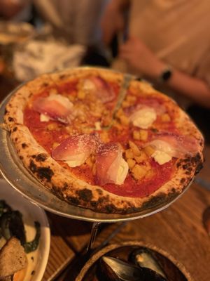 B Side Pizza Bar by null