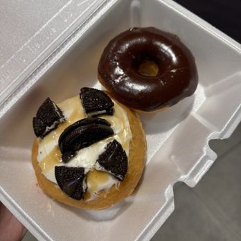 Yonutz - Caramel Oreo Cheesecake - Donuts Near Me - Spring Valley, Nevada Yonutz - Caramel Oreo Cheesecake - Donuts Near Me - Spring Valley, Nevada