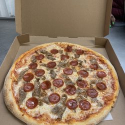 Golden Pizzeria
