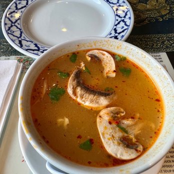 President Thai - Tom yum goong soup lunch special - Thai Near Me - Pasadena, California President Thai - Tom yum goong soup lunch special - Thai Near Me - Pasadena, California