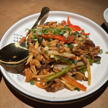 Wang Jiang Lou - Yu Xiang Pork / 香肉丝, 鸡, 牛 or 虾 - Chinese Near Me - Virginia Beach, Virginia Wang Jiang Lou - Yu Xiang Pork / 香肉丝, 鸡, 牛 or 虾 - Chinese Near Me - Virginia Beach, Virginia