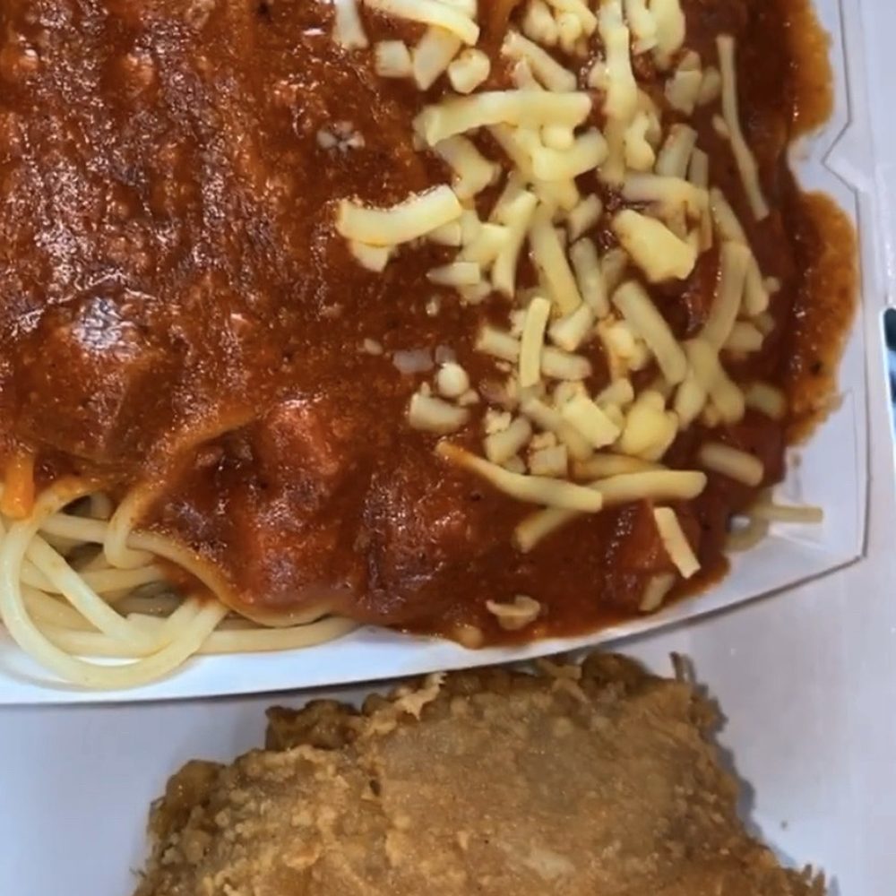 Jollibee - Spaghetti and 1 piece chicken - Fast Food Near Me - Chicago, Illinois