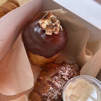 Glutenus Maximus Bakehouse - SMores Cruffin and pecan croissant which - Bakeries Near Me - Vista, California