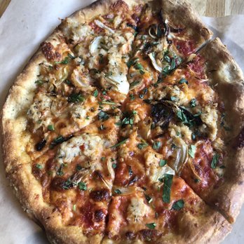 True Food Kitchen - Chicken sausage pizza - Vegetarian Near Me - Pasadena, California True Food Kitchen - Chicken sausage pizza - Vegetarian Near Me - Pasadena, California