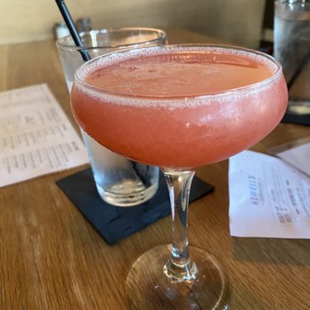 Howell's Kitchen and Bar - Porch Swing - Pizza Near Me - Atlanta, Georgia